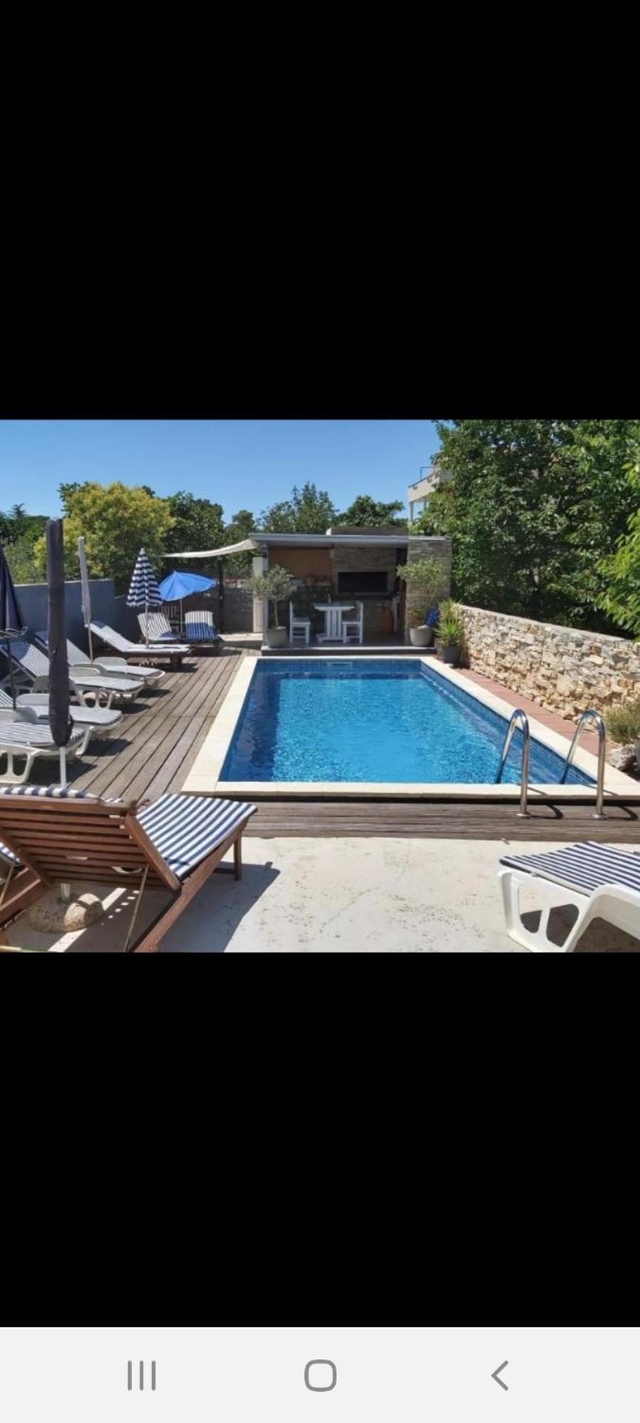 Apartman Luce With Shared Pool Zadar Bagian luar foto
